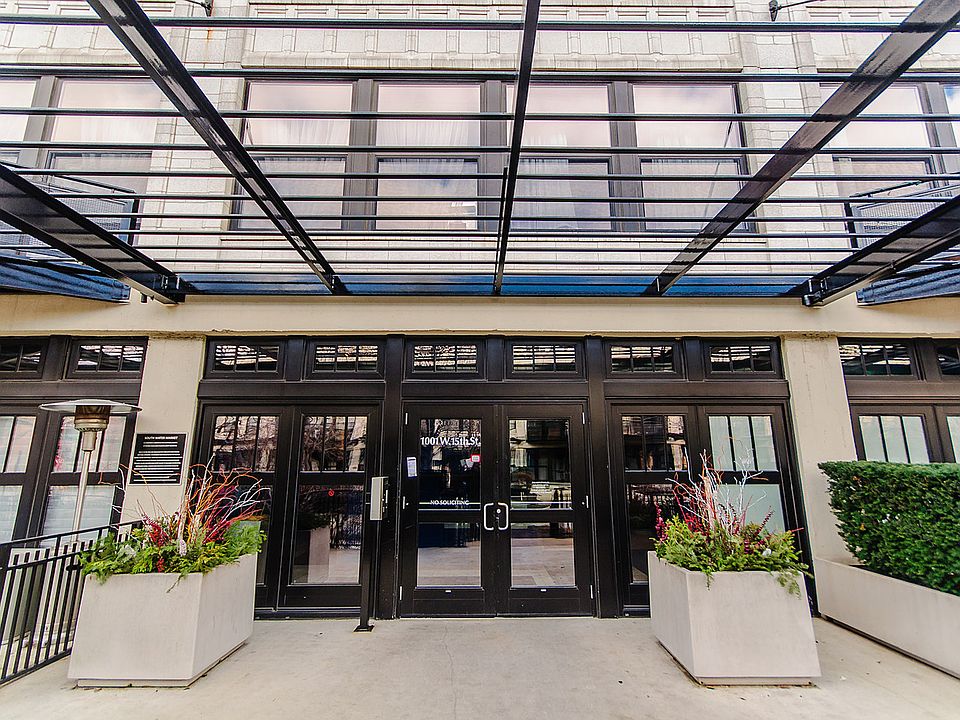 1st image of 1001 W 15th St Unit 221
