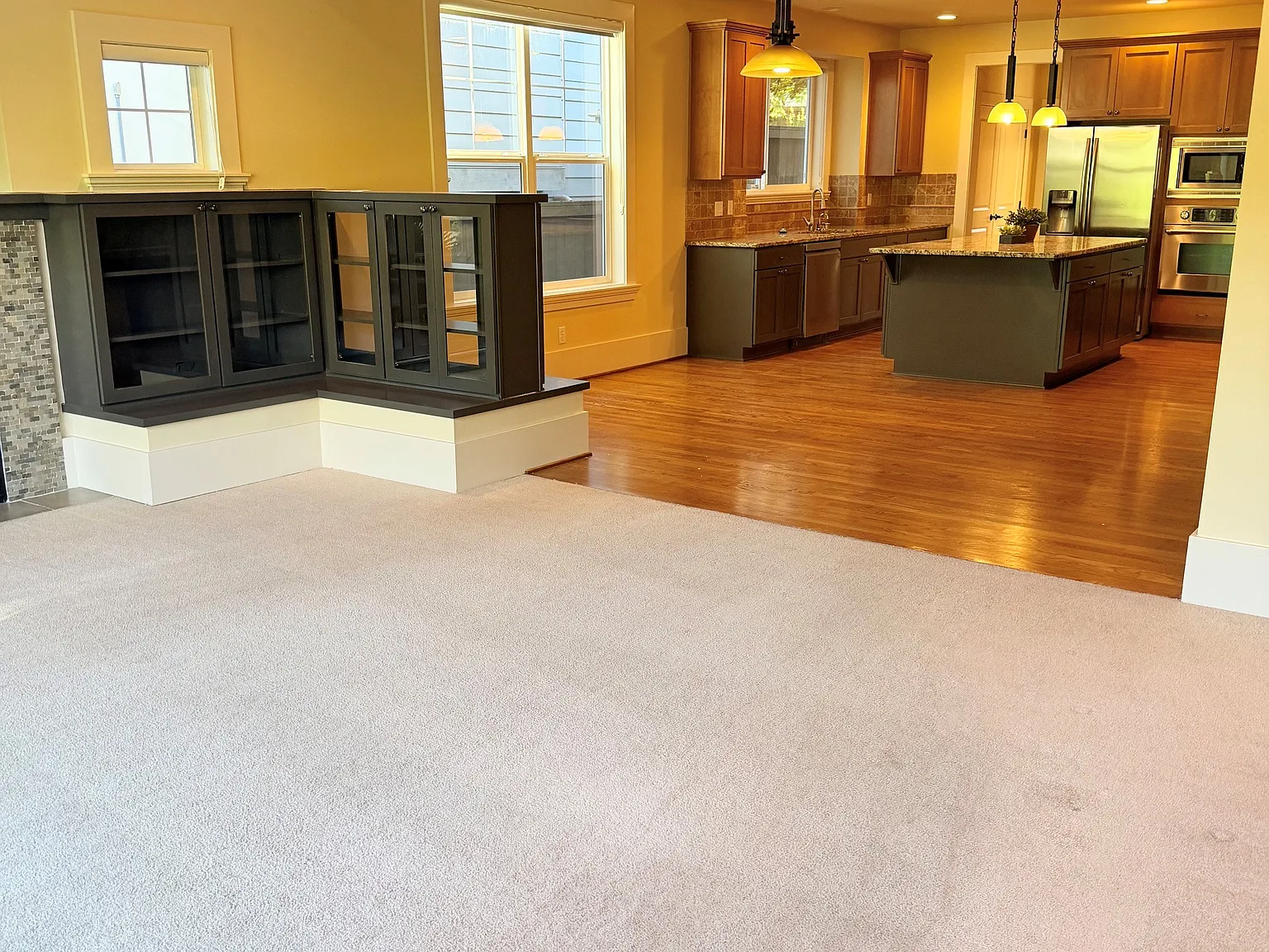 4 bed, 2.5 bath, 3460 sqft, $4,995 — Photo 3