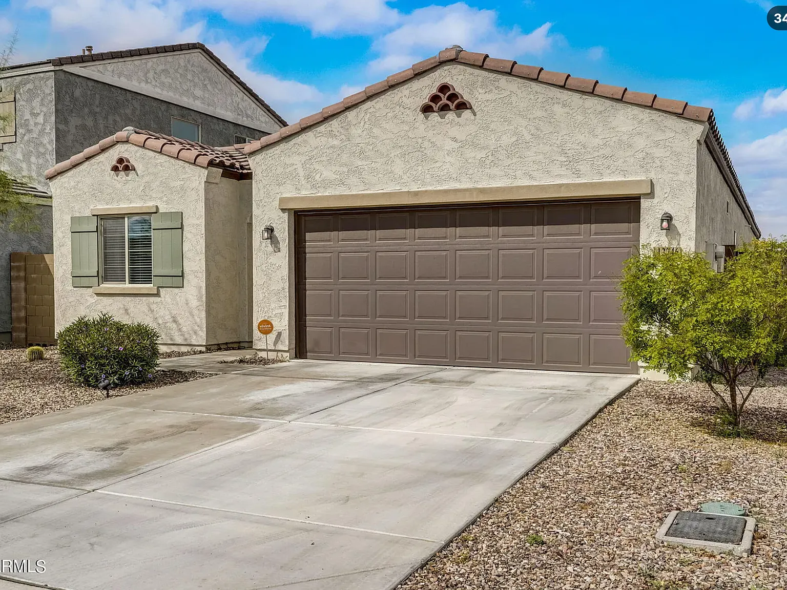 4 bed, 2034 sqft, $2,800 — Photo 2