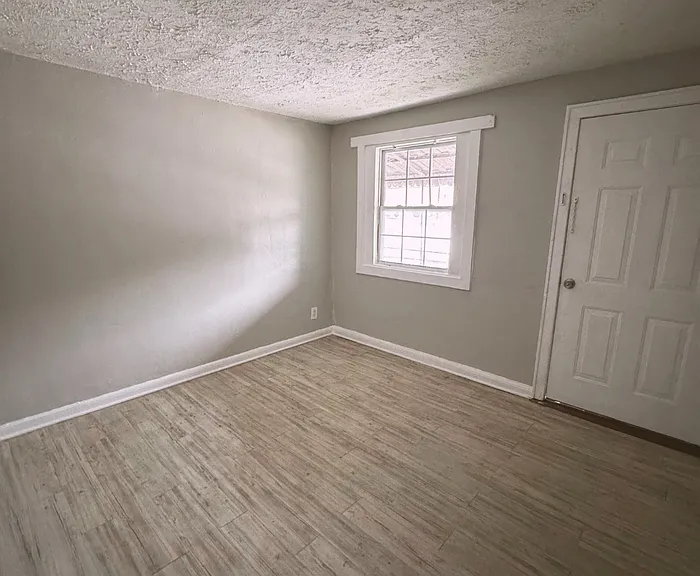 289 W Lake Ave NW #9 — Photo 2
