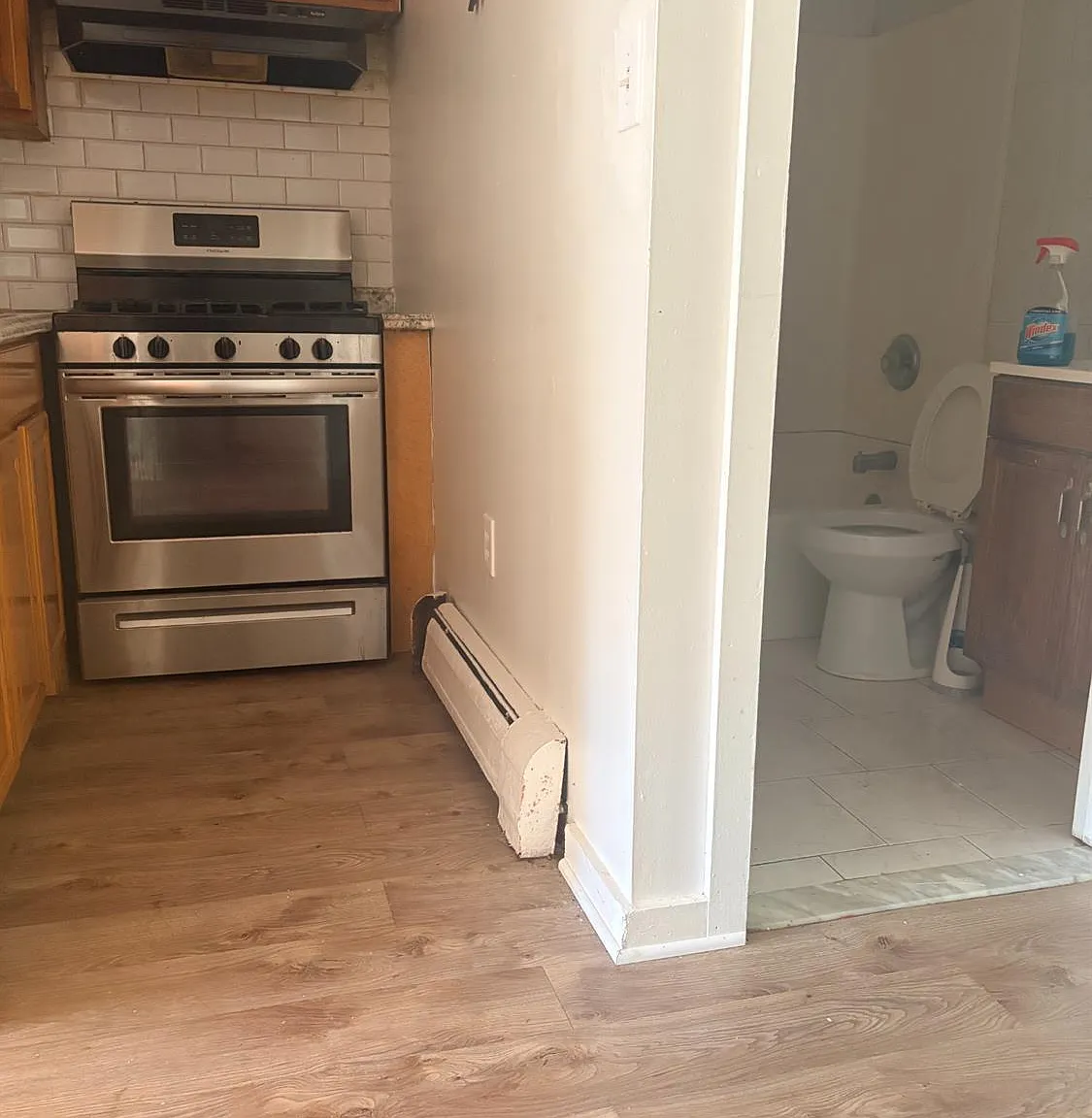 1 bed, 1.0 bath, 2128 sqft, $1,900 — Photo 3