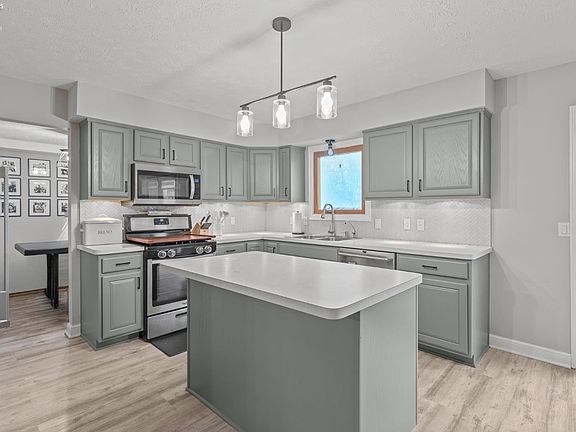 5th image of 107 Keswick Ct