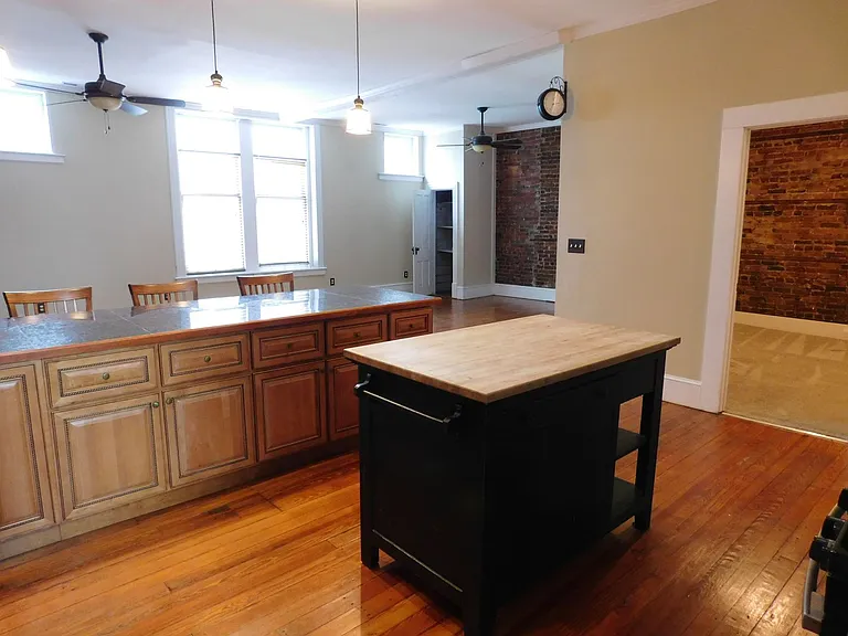 216B Middle St — Photo 32