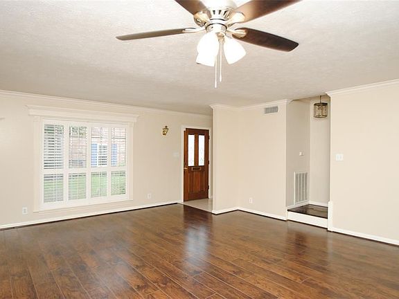 4th image of 6349 Del Monte Dr #90