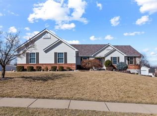 1124 Highland Farms Dr, Wentzville, MO 63385