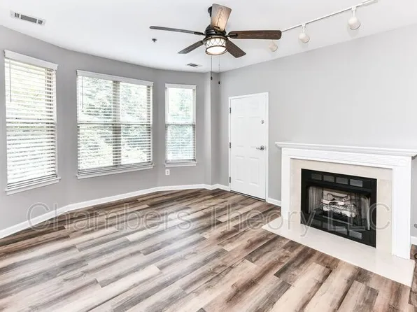 1851 Stratford Park Pl APT 208, Reston, VA 20190