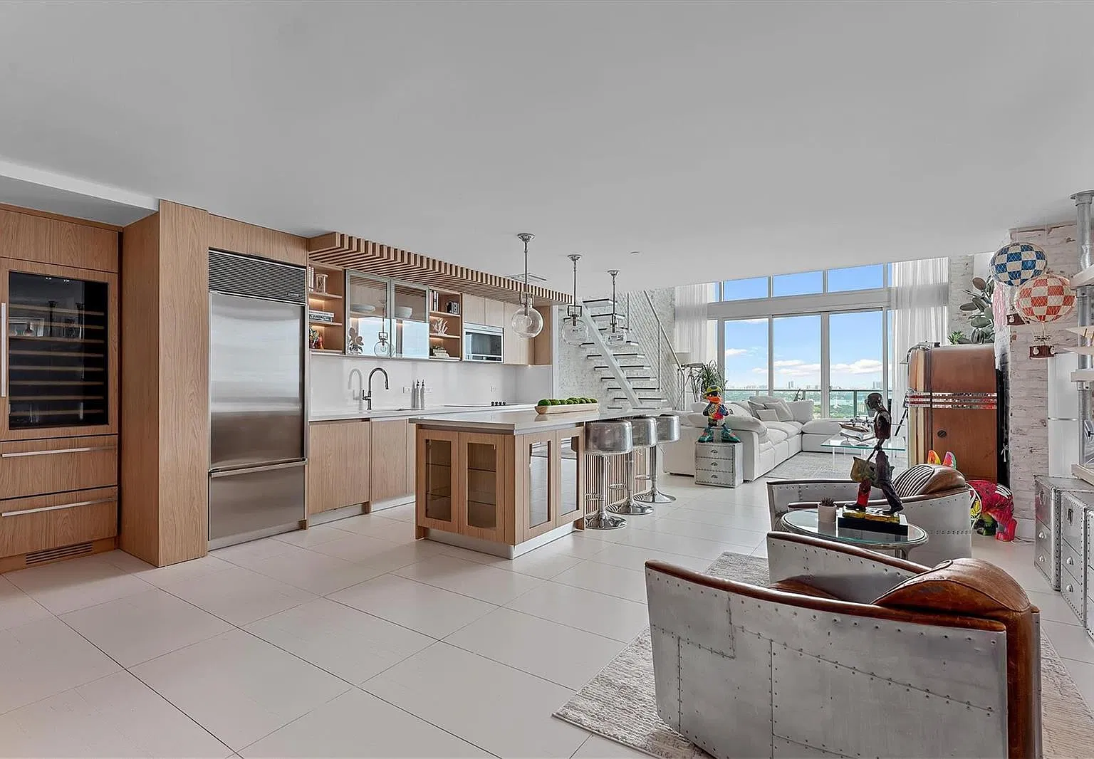 2 bed, 1735 sqft, $12,500 — Photo 3