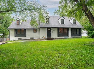 8912 Rose Ln, Raytown, MO 64133