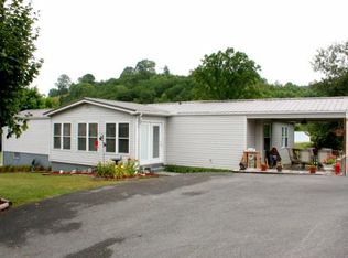 8831 Rich Valley Rd, Bristol, VA 24202