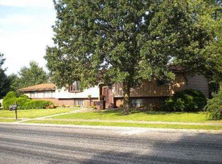 402 Locust St, Jacksonville, IL 62650