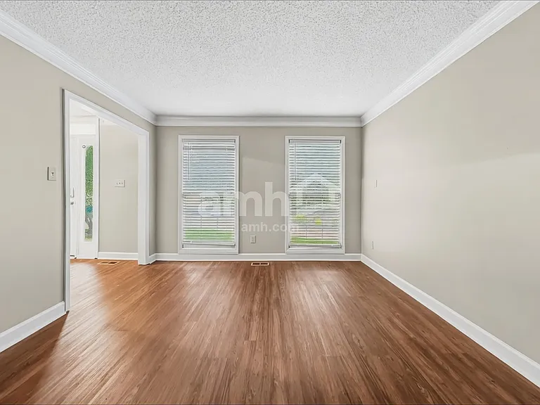 1517 Autumn Ridge Dr — Photo 17