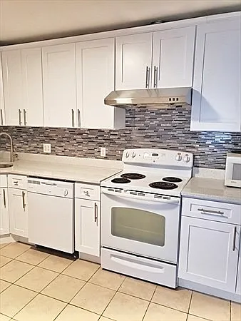 661 Main St #23 — Photo 4