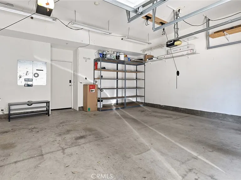204 E 3rd St — Photo 15