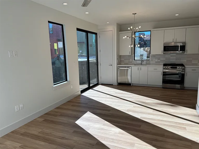 1133 Walton Ln #2 — Photo 3