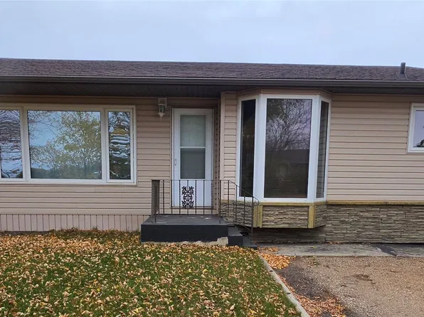 332 1st Avenue NW, Preeceville, SK S0A 3B0