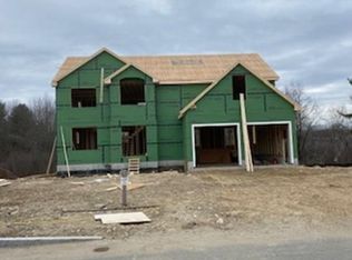 31 Honeybee Rd, Dracut, MA 01826