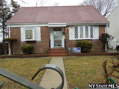 1st image of 840 Macon Pl