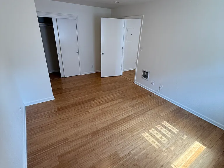 419 Cypress Ave #5 — Photo 8