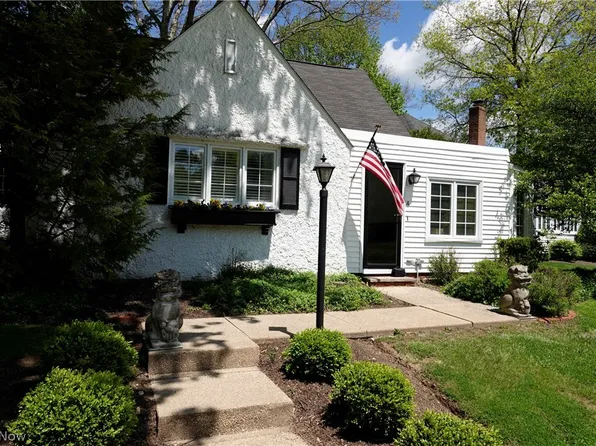 14661 Hillbrook Ln N APT 4, Chagrin Falls, OH 44022