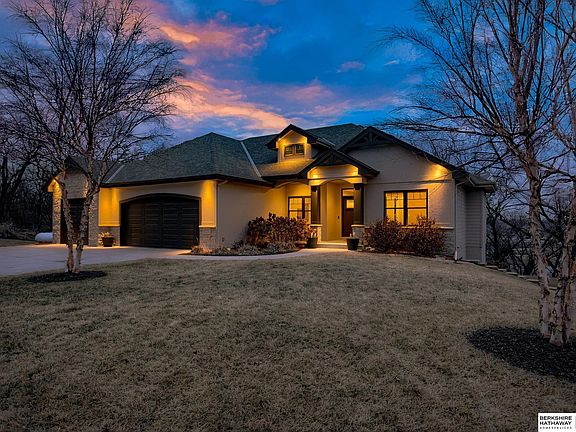 2nd image of 8680 Raven Dr