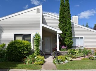 2537 24th Ave S, Grand Forks, ND 58201