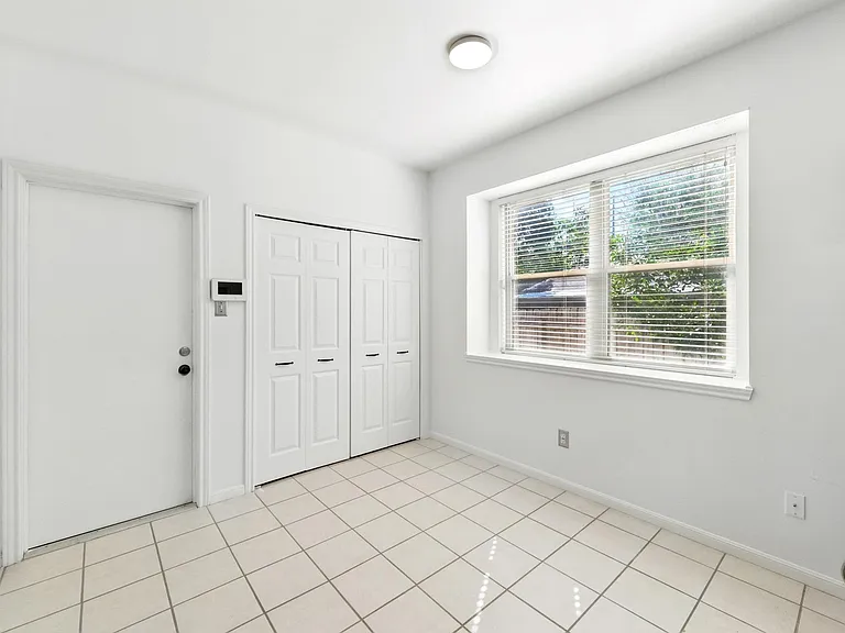 5807 Convict Hill Rd — Photo 15