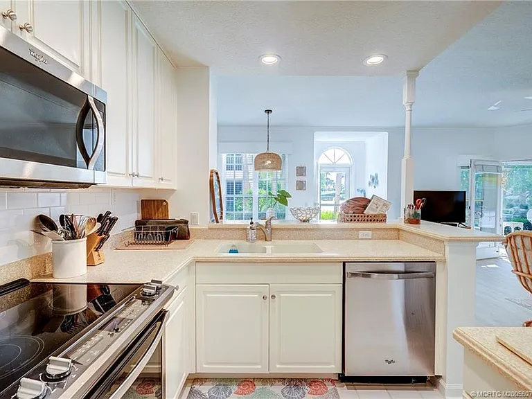 411 NE Plantation Rd #511 — Photo 19