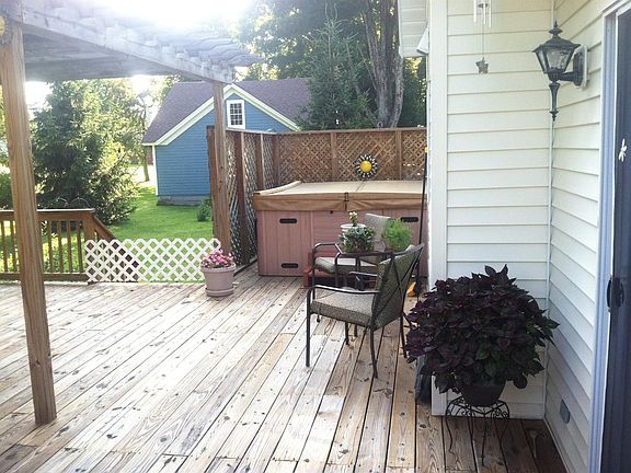5th image of 84 Vestal Ave