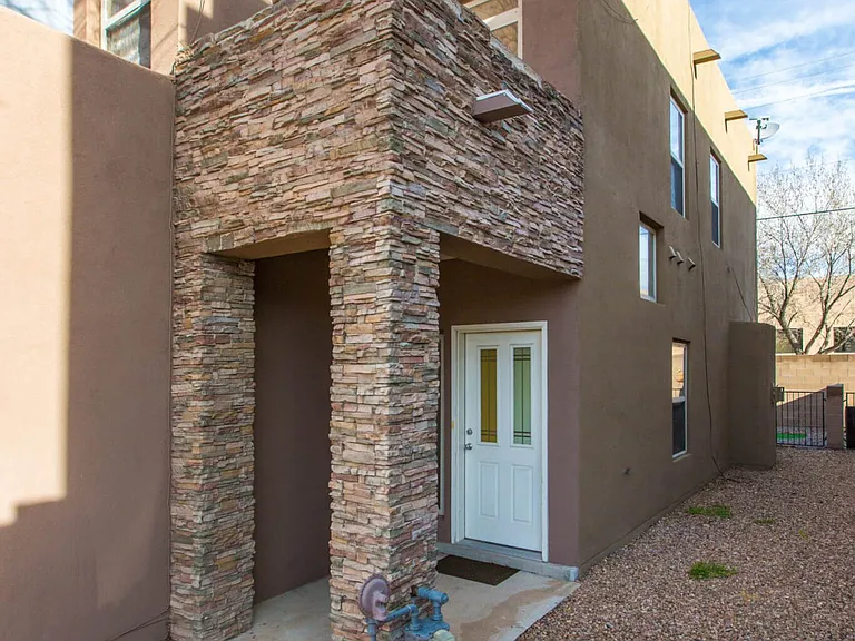 3432 Del Agua Ct NE — Photo 8