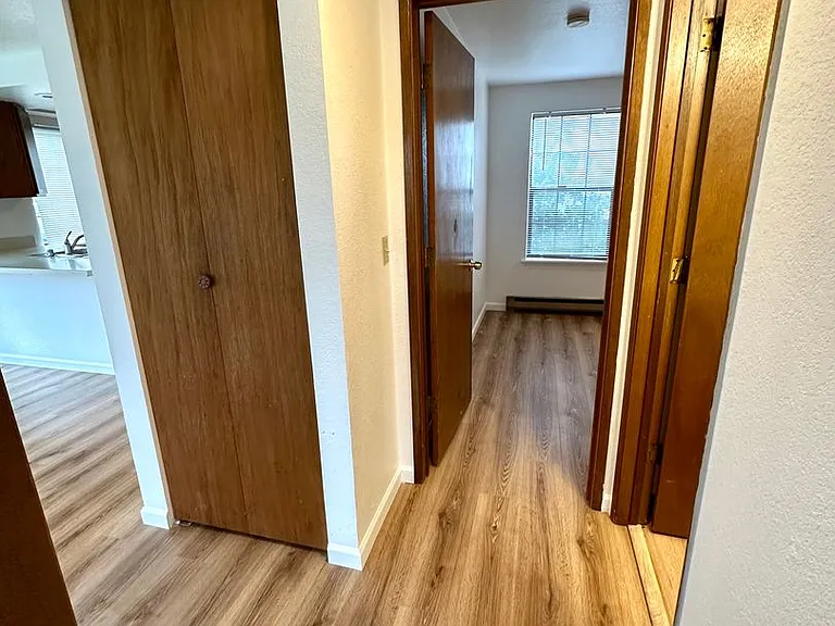 1730 Texas St #1 — Photo 11