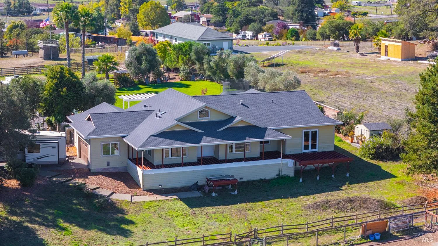 487 Ormsby Lane - 3bd/3ba, 2,482 sqft - in Petaluma, CA