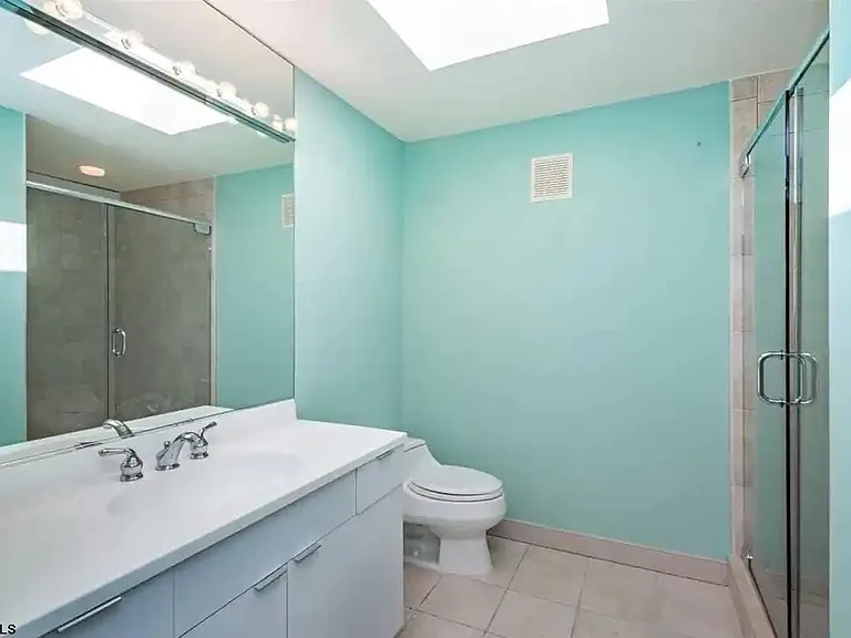 4501 Boardwalk #B — Photo 18