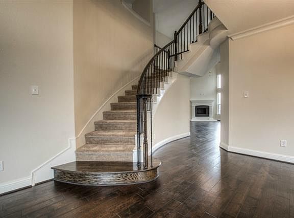 2nd image of 713 Donelson Dr