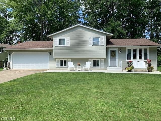 1st image of 33914 Gail Dr