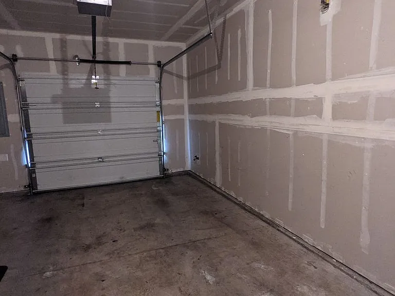 Halsey East Townhomes — Photo 134