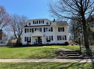 87 Alpine Dr, Rochester, NY 14618