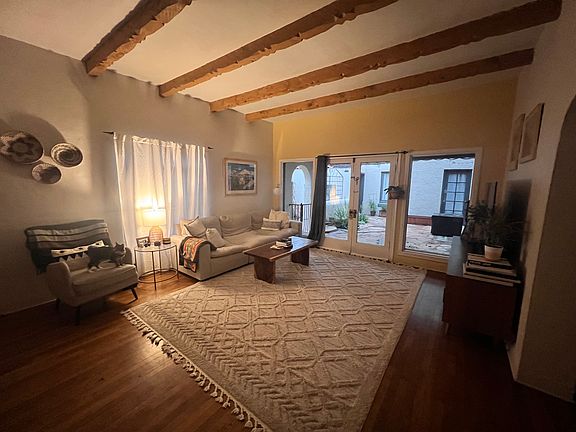 Large livingroom with beam ceiling