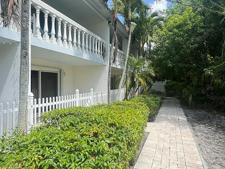 1727 Jimmy Buffett Mem Hwy #208 — Photo 15