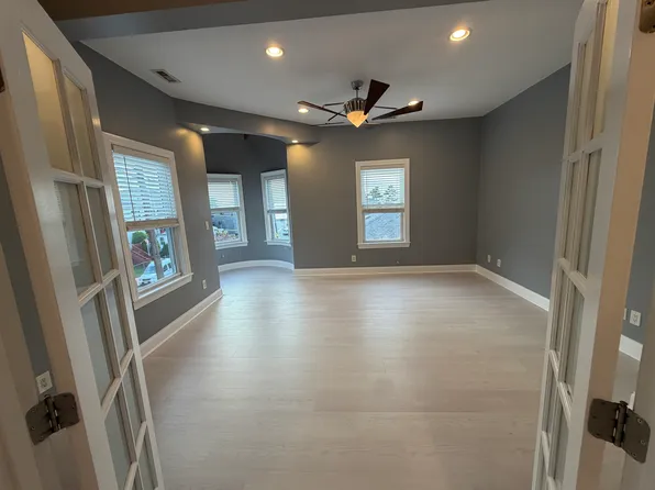 285 Crescent Ave, Revere, MA