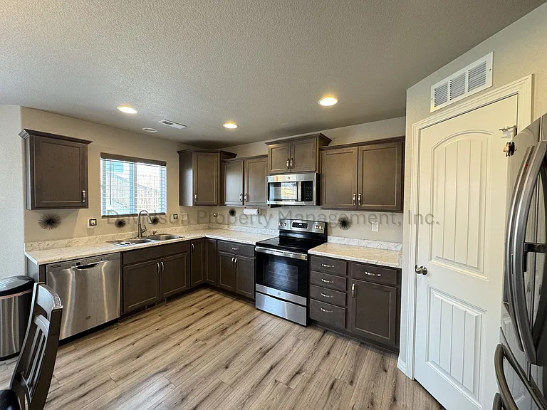 11054 Avena Rd — Photo 6