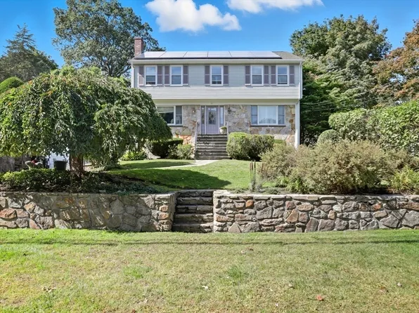 24 Angelica Dr, Framingham, MA 01701