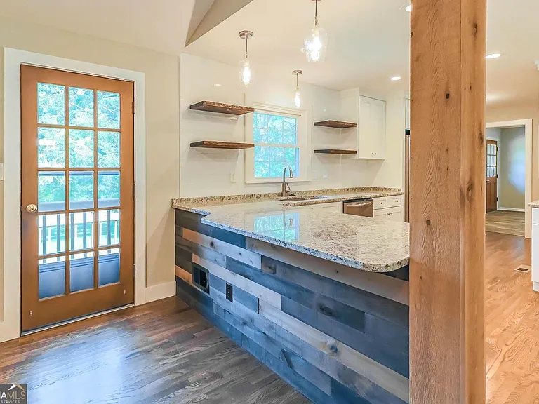 99 Woodvalley Dr — Photo 8