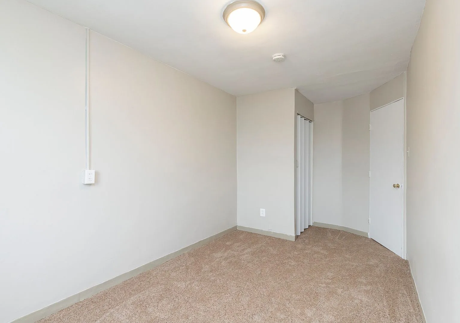 2 bed, 1.0 bath, 700 sqft, $1,375 — Photo 4