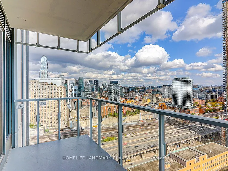 28 Freeland St #1708 — Photo 26