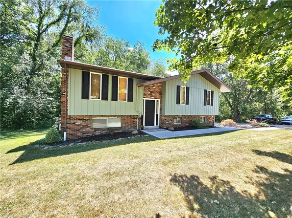 29 Circle Dr, West Newton, PA 15089