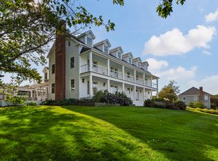 19 Salt Spray Ln, Cape Elizabeth, ME 04107