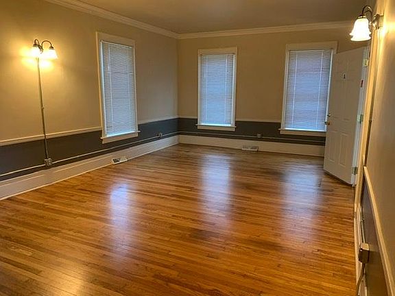2nd image of 212 Jefferson St #A