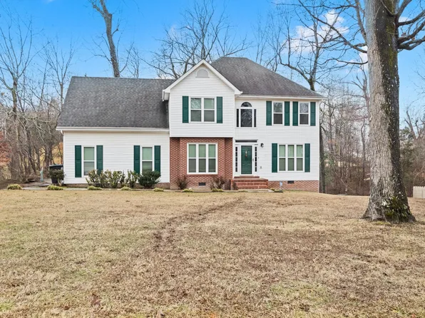 107 Crosslake Dr, Tullahoma, TN 37388