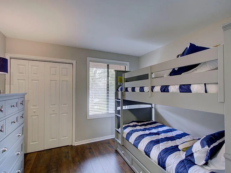 915 Wimbledon Dr — Photo 24