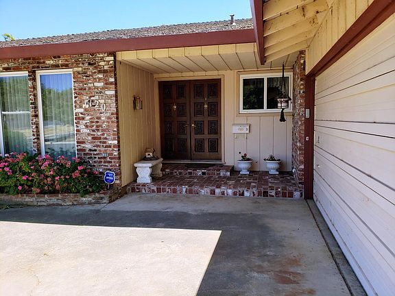 2nd image of 1120 McClaren Dr